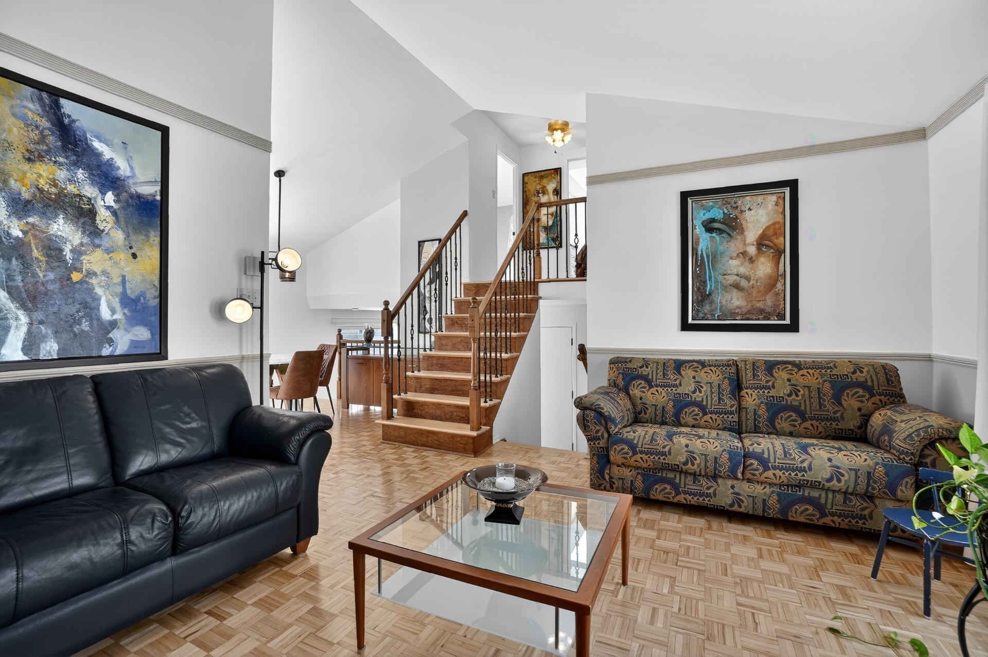 









2542


Boul. des Oiseaux

,
Laval (Sainte-Rose),




QC
H7L4X2

