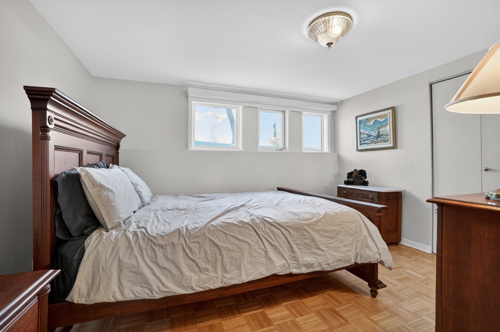 









2542


Boul. des Oiseaux

,
Laval (Sainte-Rose),




QC
H7L4X2

