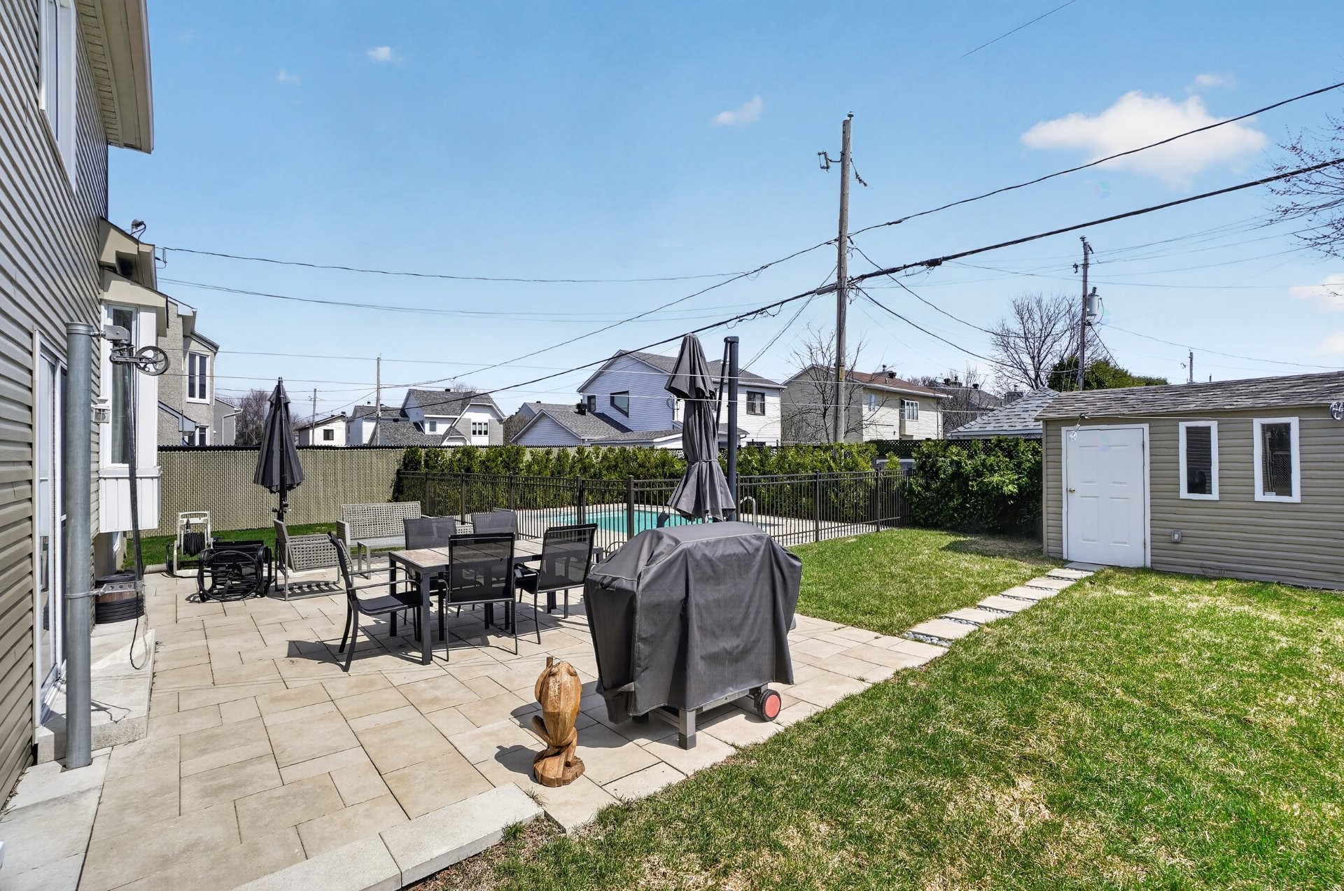 









2542


Boul. des Oiseaux

,
Laval (Sainte-Rose),




QC
H7L4X2

