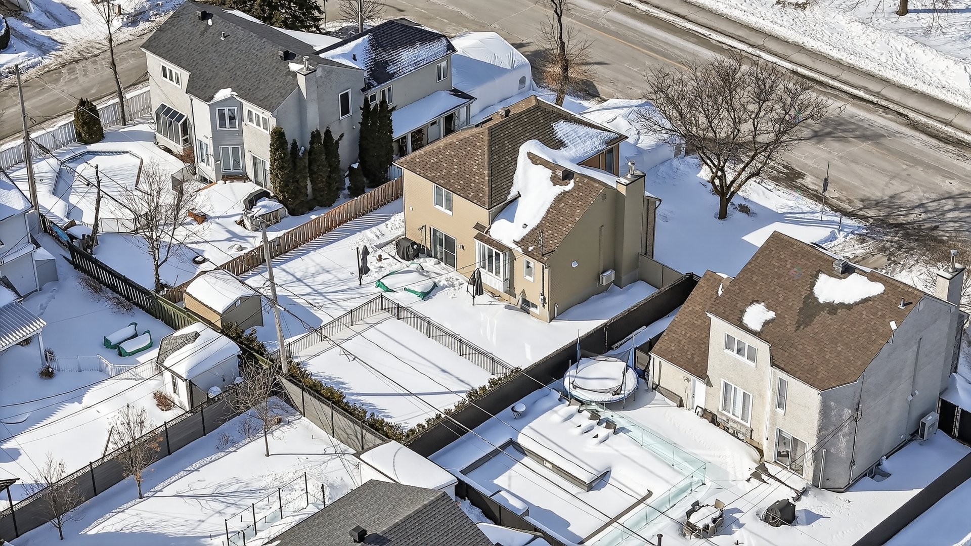 









2542


Boul. des Oiseaux

,
Laval (Sainte-Rose),




QC
H7L4X2

