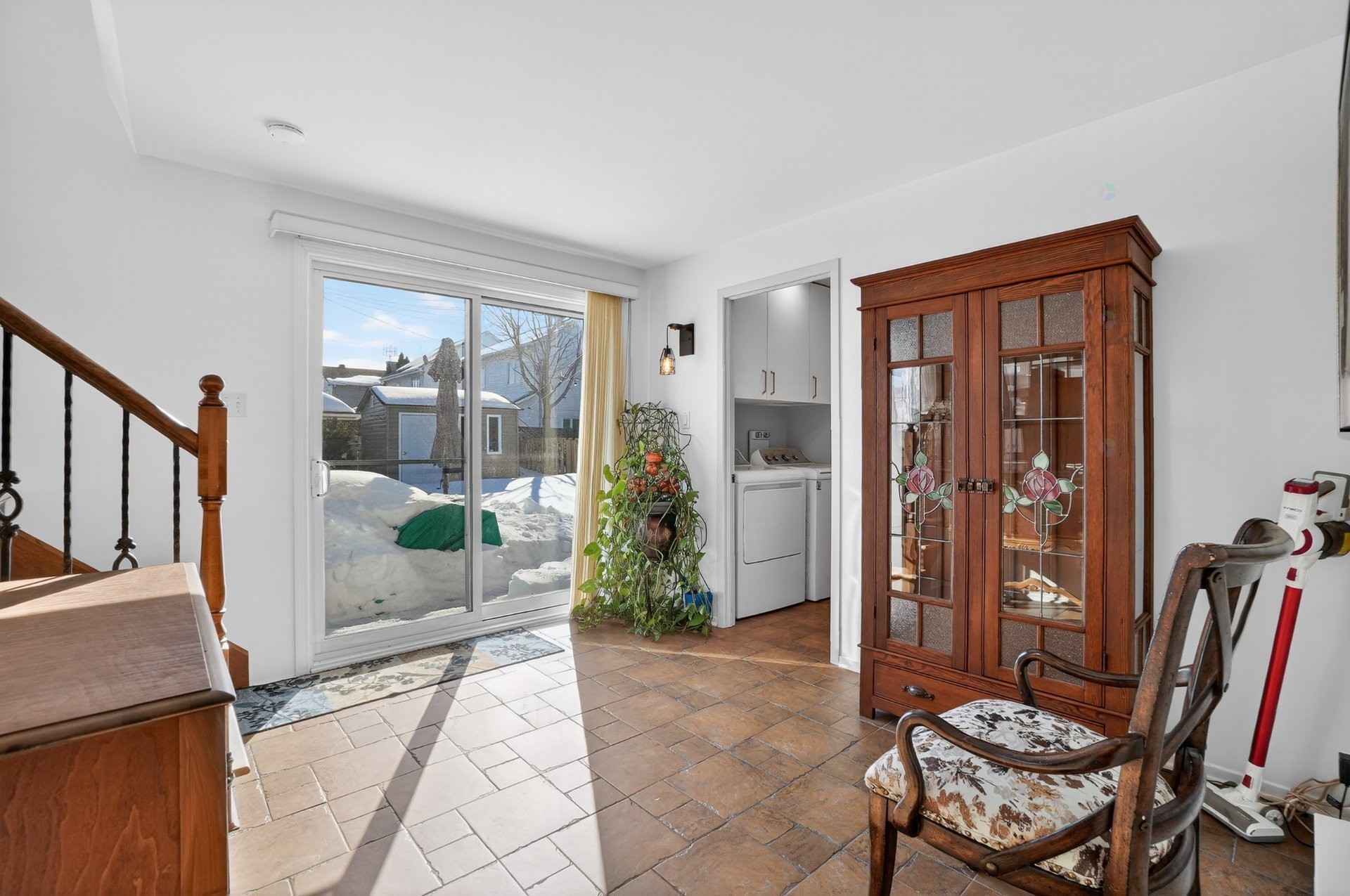









2542


Boul. des Oiseaux

,
Laval (Sainte-Rose),




QC
H7L4X2

