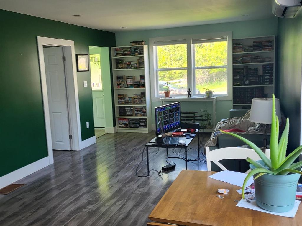 












44 Kaulback Street

,
Truro,




NS
B2N 3M6

