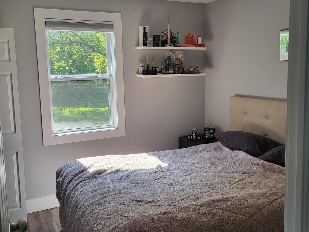 












44 Kaulback Street

,
Truro,




NS
B2N 3M6

