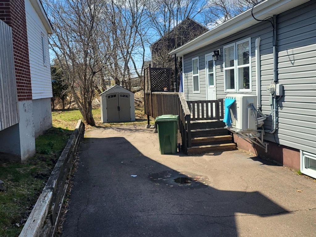 












44 Kaulback Street

,
Truro,




NS
B2N 3M6

