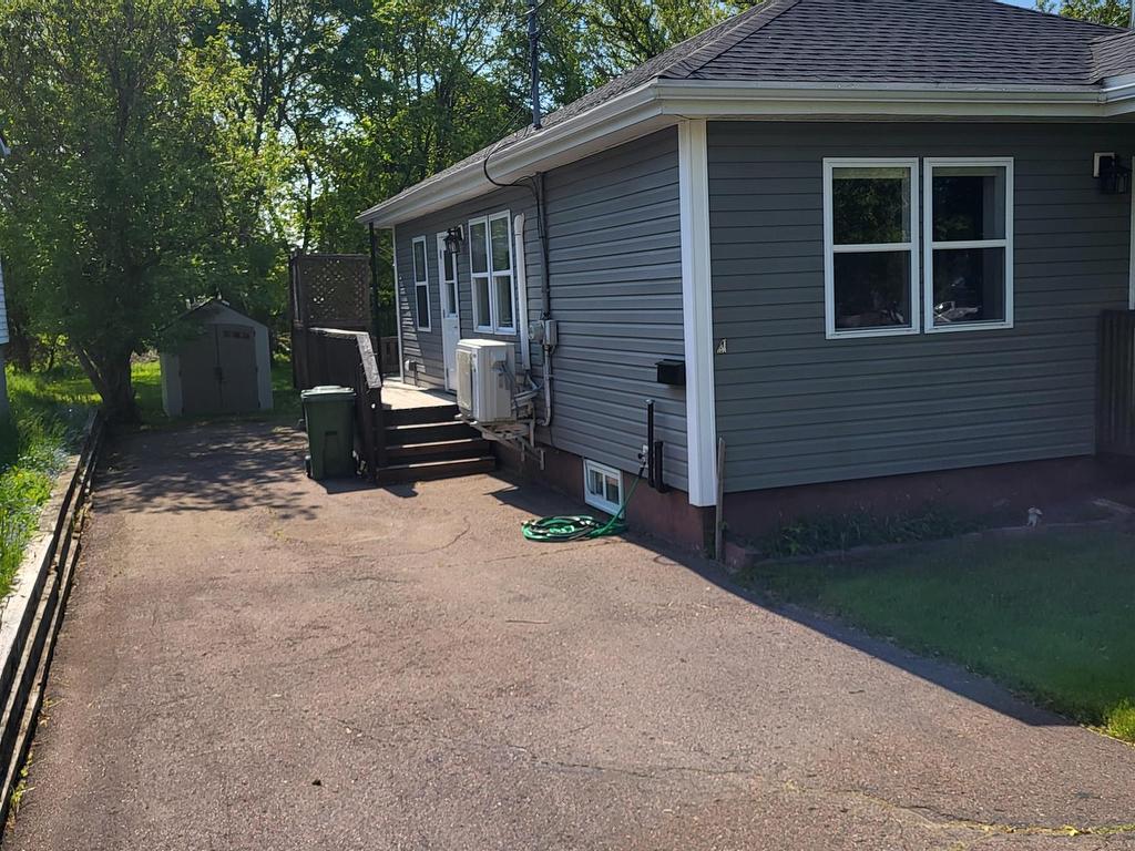 












44 Kaulback Street

,
Truro,




NS
B2N 3M6

