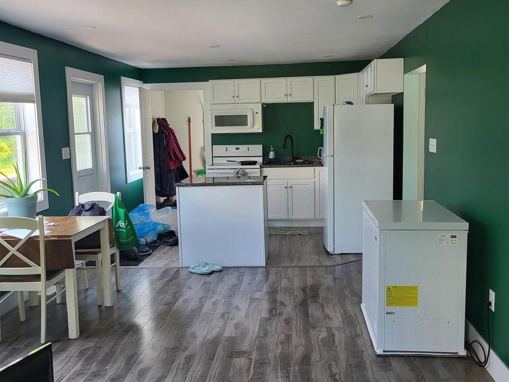 












44 Kaulback Street

,
Truro,




NS
B2N 3M6

