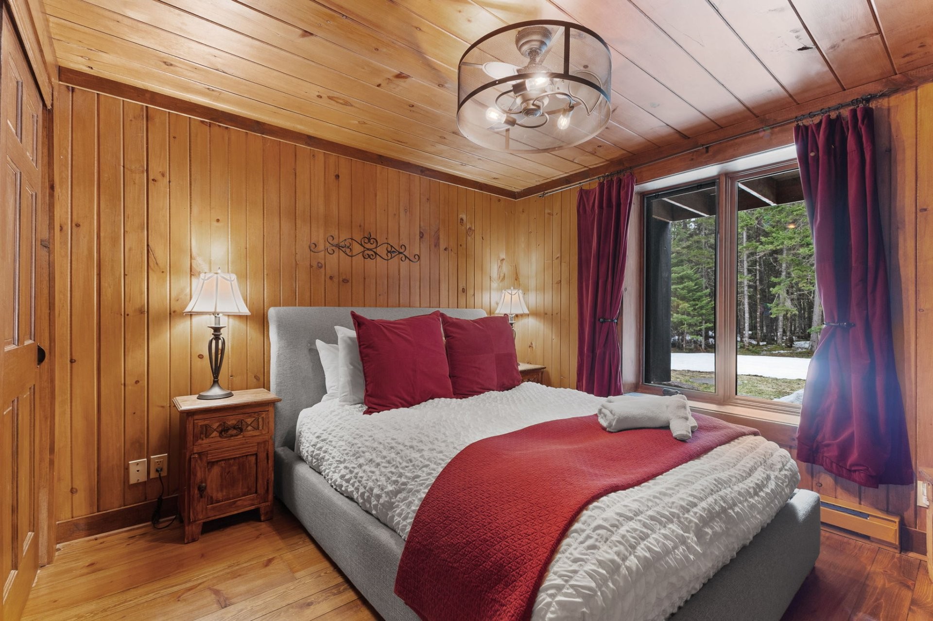 









160


Ch. de la Vallée-de-la-Grise

,
Lac-Supérieur,




QC
J0T1P0

