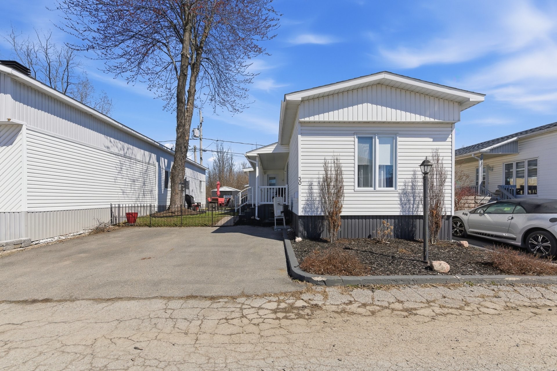 









30


13e Avenue O.

,
Gatineau (Gatineau),




QC
J8T5R1

