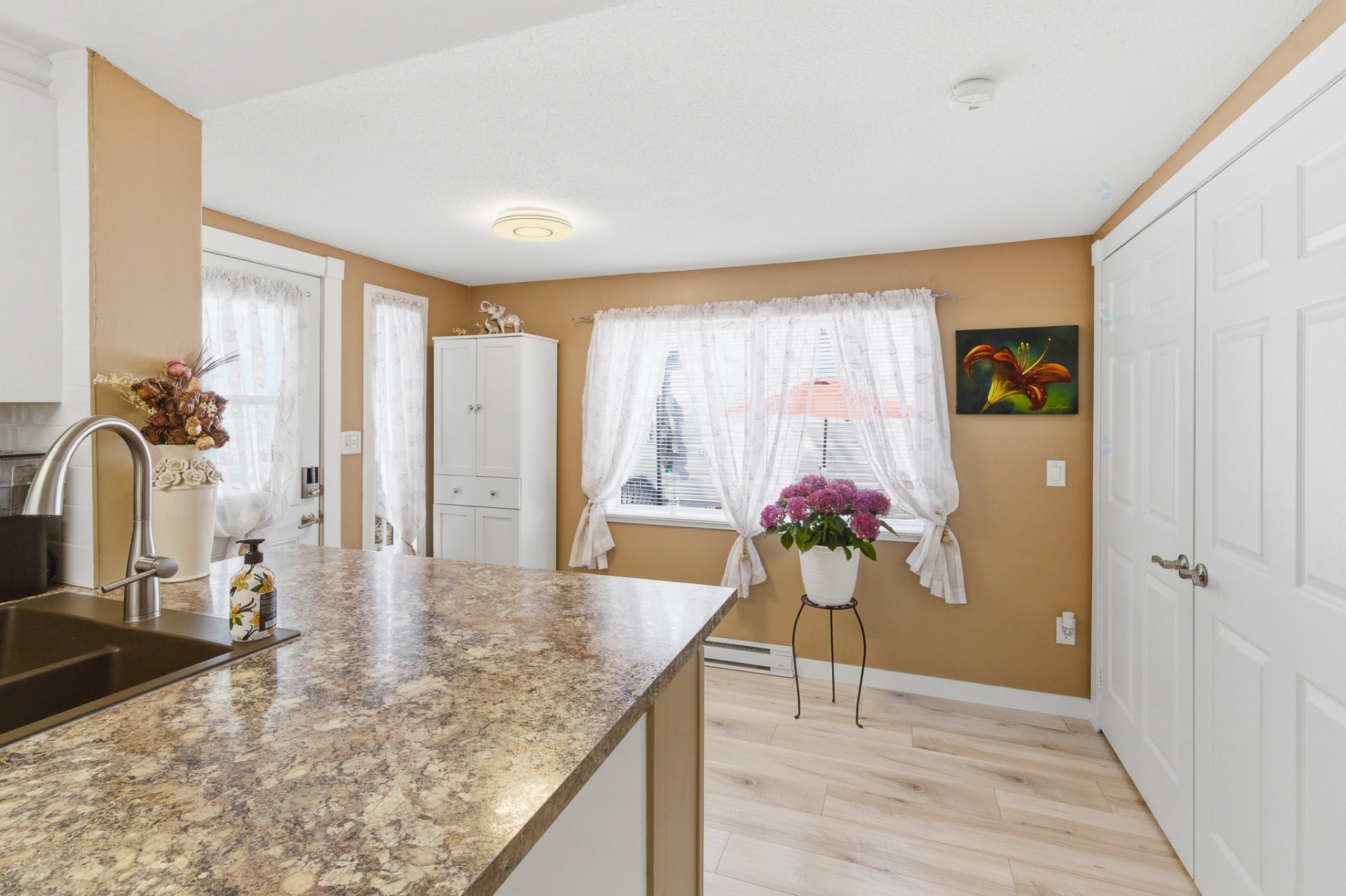 









30


13e Avenue O.

,
Gatineau (Gatineau),




QC
J8T5R1

