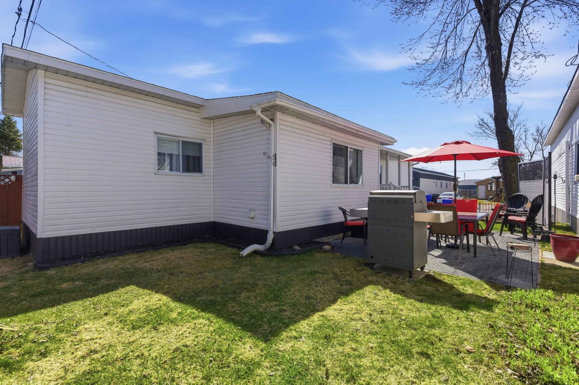 









30


13e Avenue O.

,
Gatineau (Gatineau),




QC
J8T5R1

