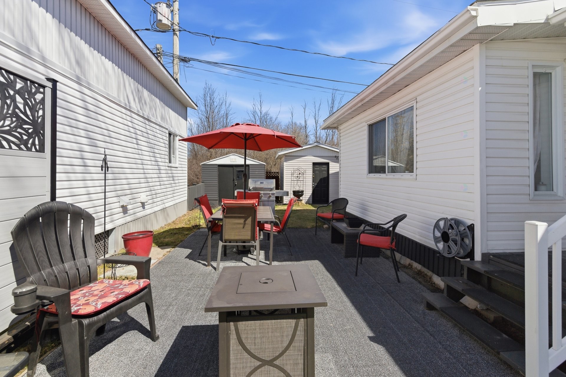 









30


13e Avenue O.

,
Gatineau (Gatineau),




QC
J8T5R1

