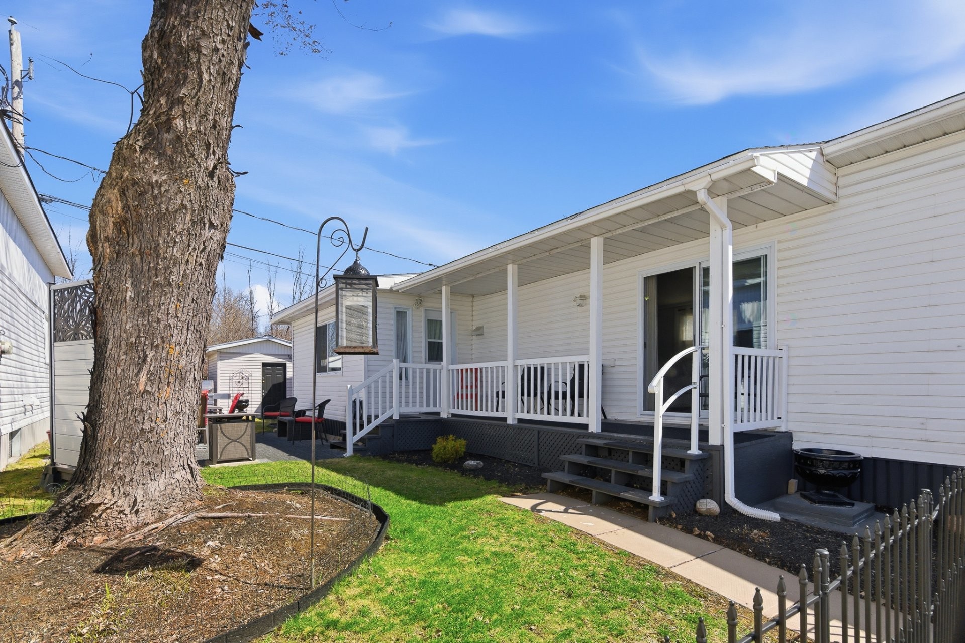 









30


13e Avenue O.

,
Gatineau (Gatineau),




QC
J8T5R1

