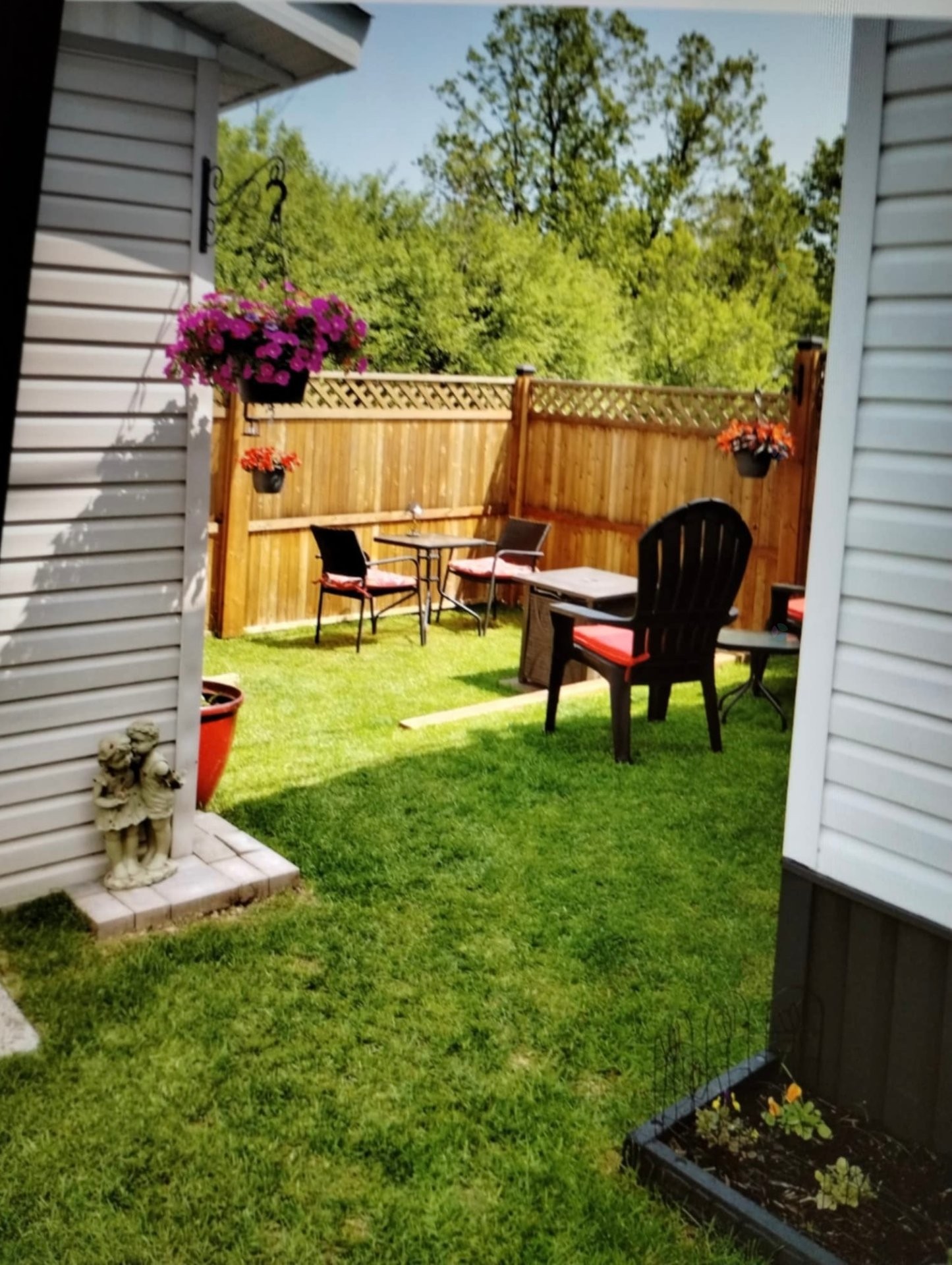 









30


13e Avenue O.

,
Gatineau (Gatineau),




QC
J8T5R1

