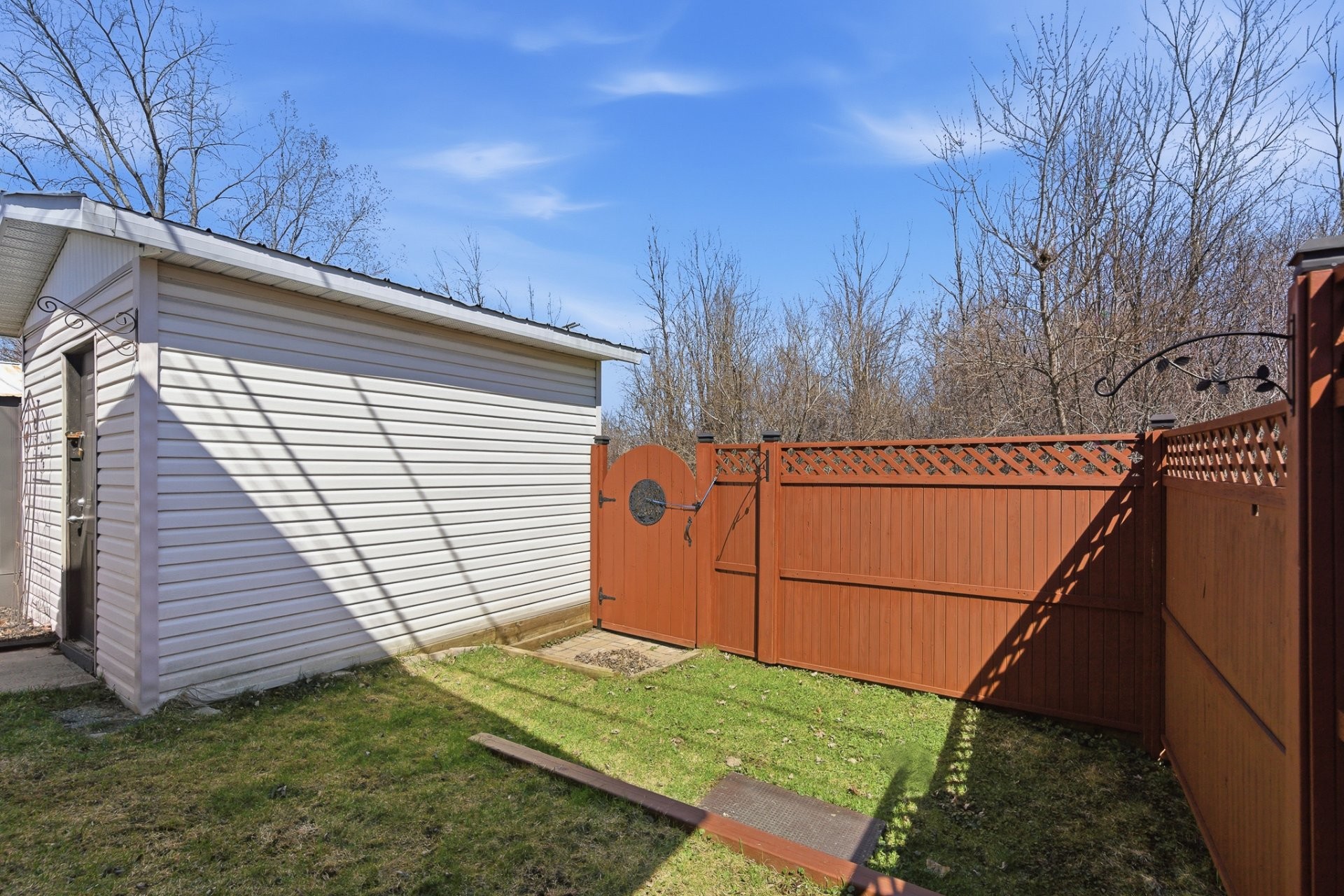 









30


13e Avenue O.

,
Gatineau (Gatineau),




QC
J8T5R1

