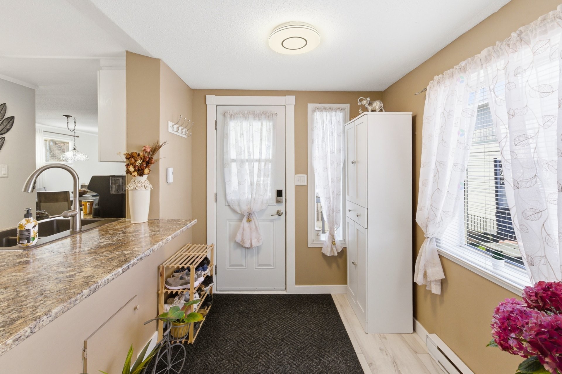 









30


13e Avenue O.

,
Gatineau (Gatineau),




QC
J8T5R1

