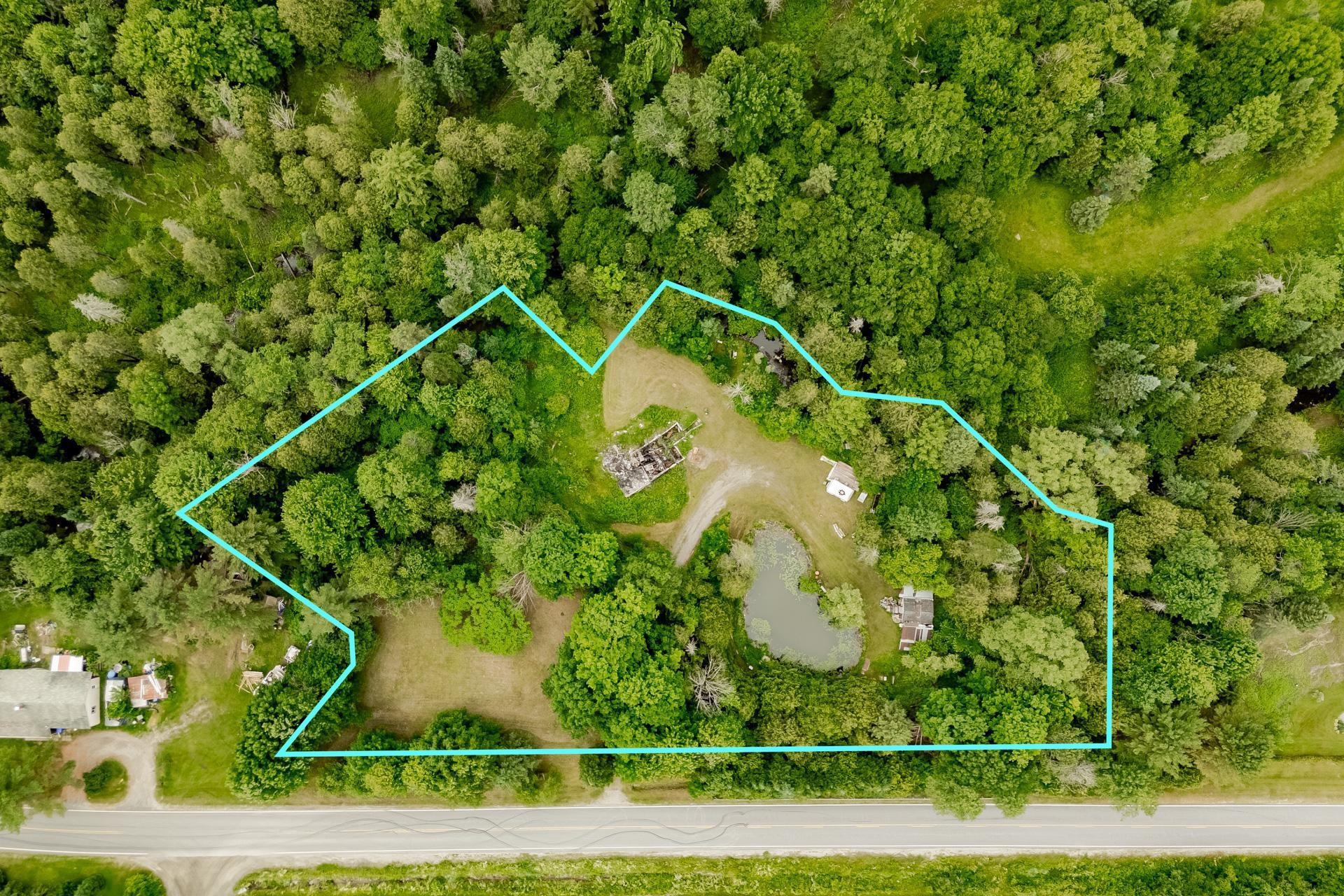 









695


Ch. de Stanstead

,
Ogden,







QC
J0B3E3


