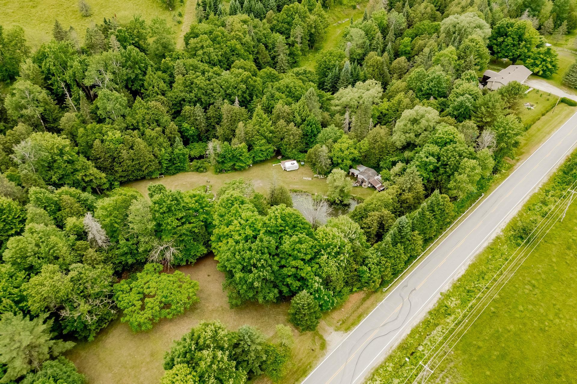 









695


Ch. de Stanstead

,
Ogden,







QC
J0B3E3

