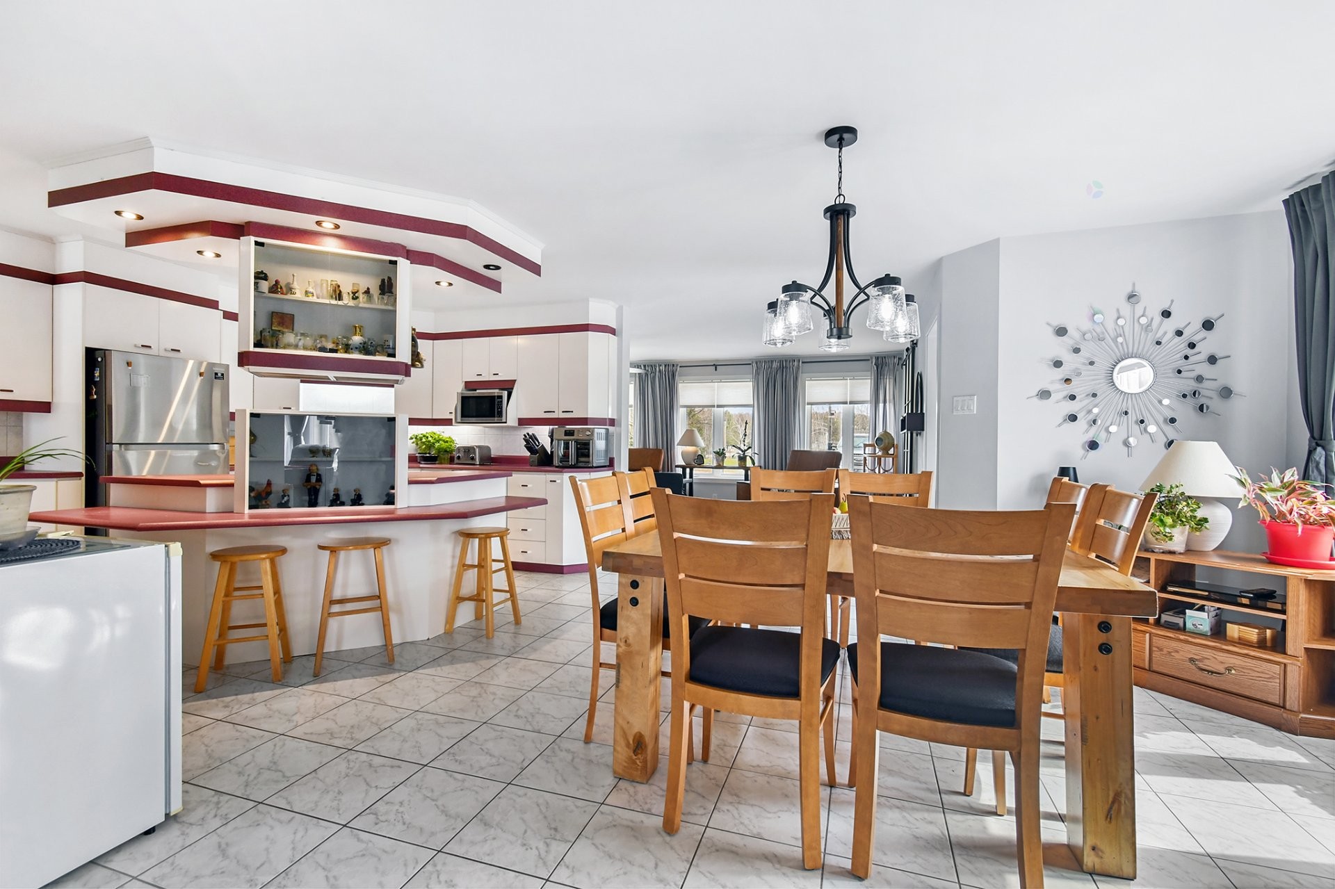 









1811


Route Louis-Cyr

,
Saint-Jean-de-Matha,




QC
J0K2S0

