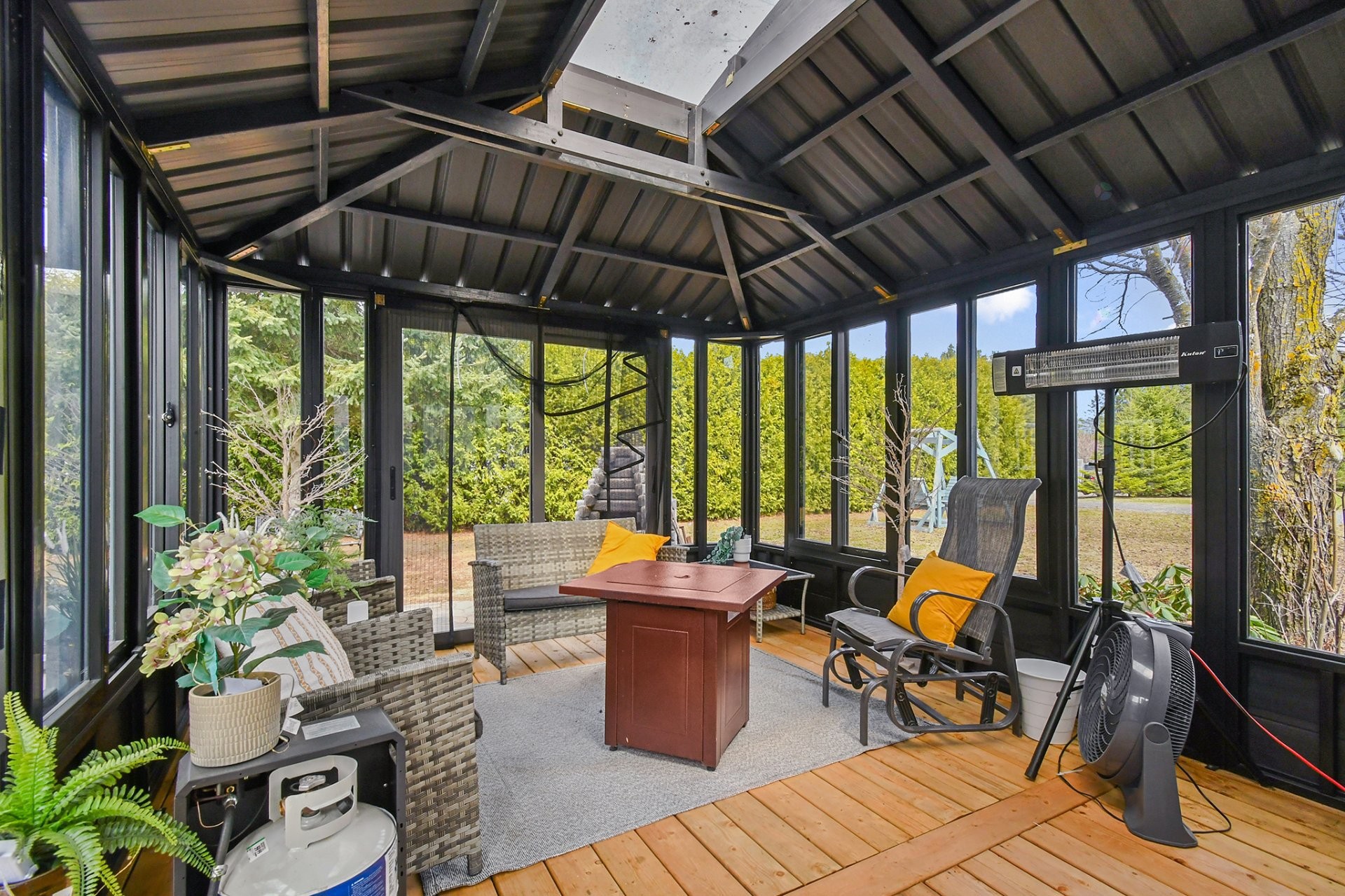 









1811


Route Louis-Cyr

,
Saint-Jean-de-Matha,




QC
J0K2S0

