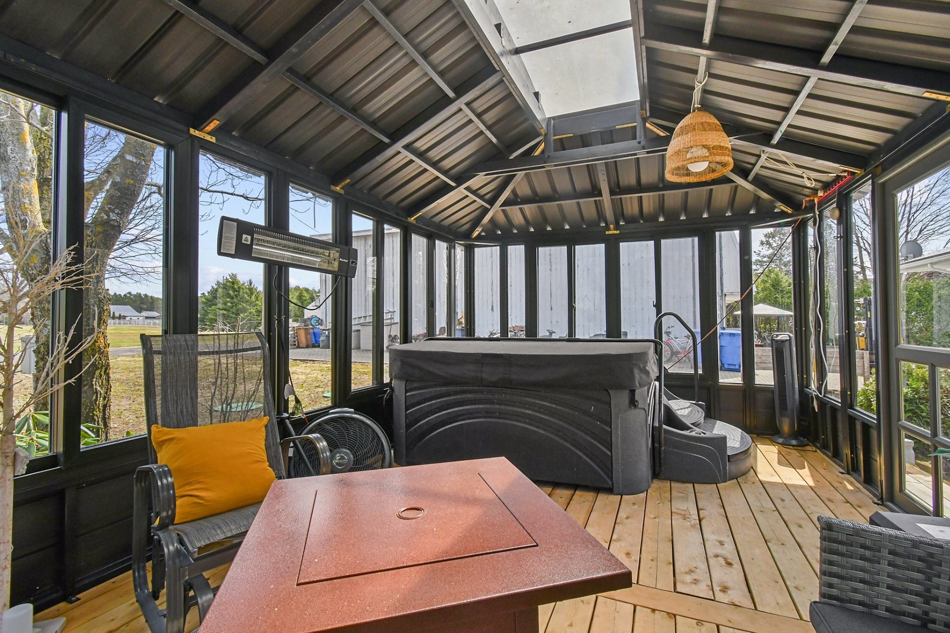 









1811


Route Louis-Cyr

,
Saint-Jean-de-Matha,




QC
J0K2S0

