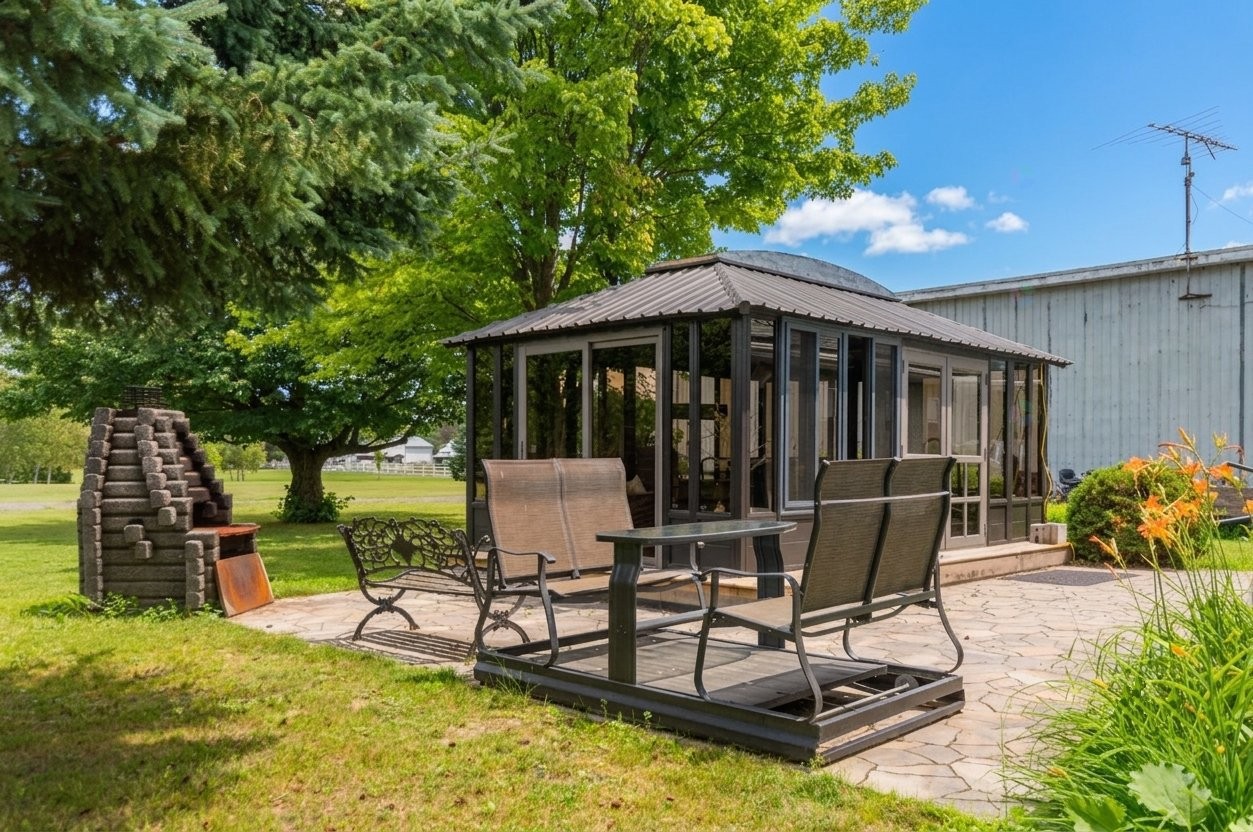 









1811


Route Louis-Cyr

,
Saint-Jean-de-Matha,




QC
J0K2S0

