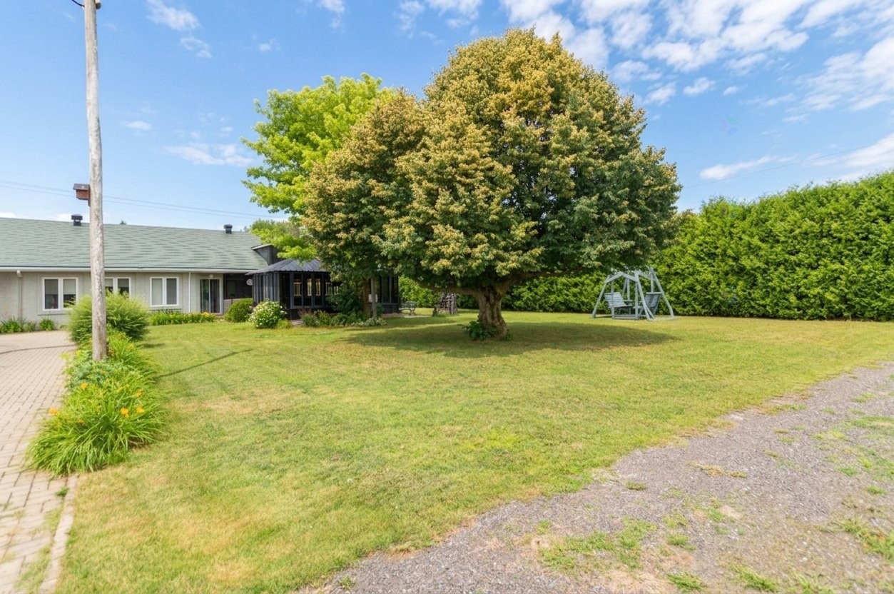 









1811


Route Louis-Cyr

,
Saint-Jean-de-Matha,




QC
J0K2S0

