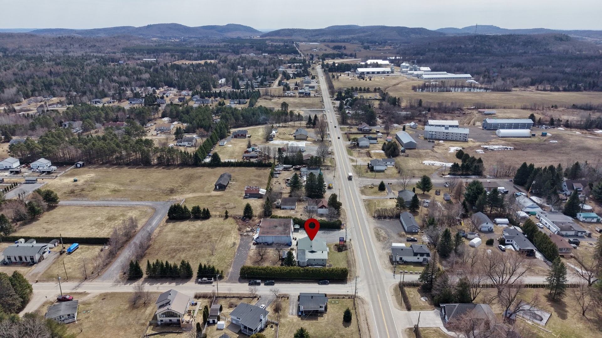 









1811


Route Louis-Cyr

,
Saint-Jean-de-Matha,




QC
J0K2S0

