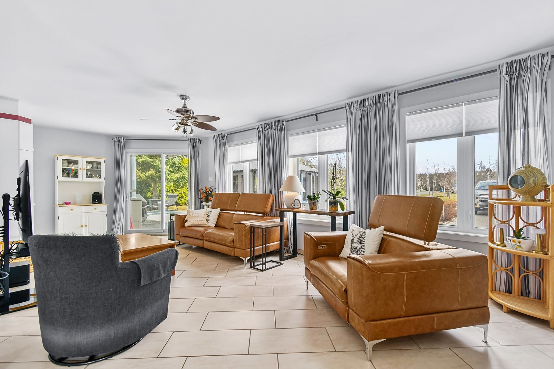 









1811


Route Louis-Cyr

,
Saint-Jean-de-Matha,




QC
J0K2S0

