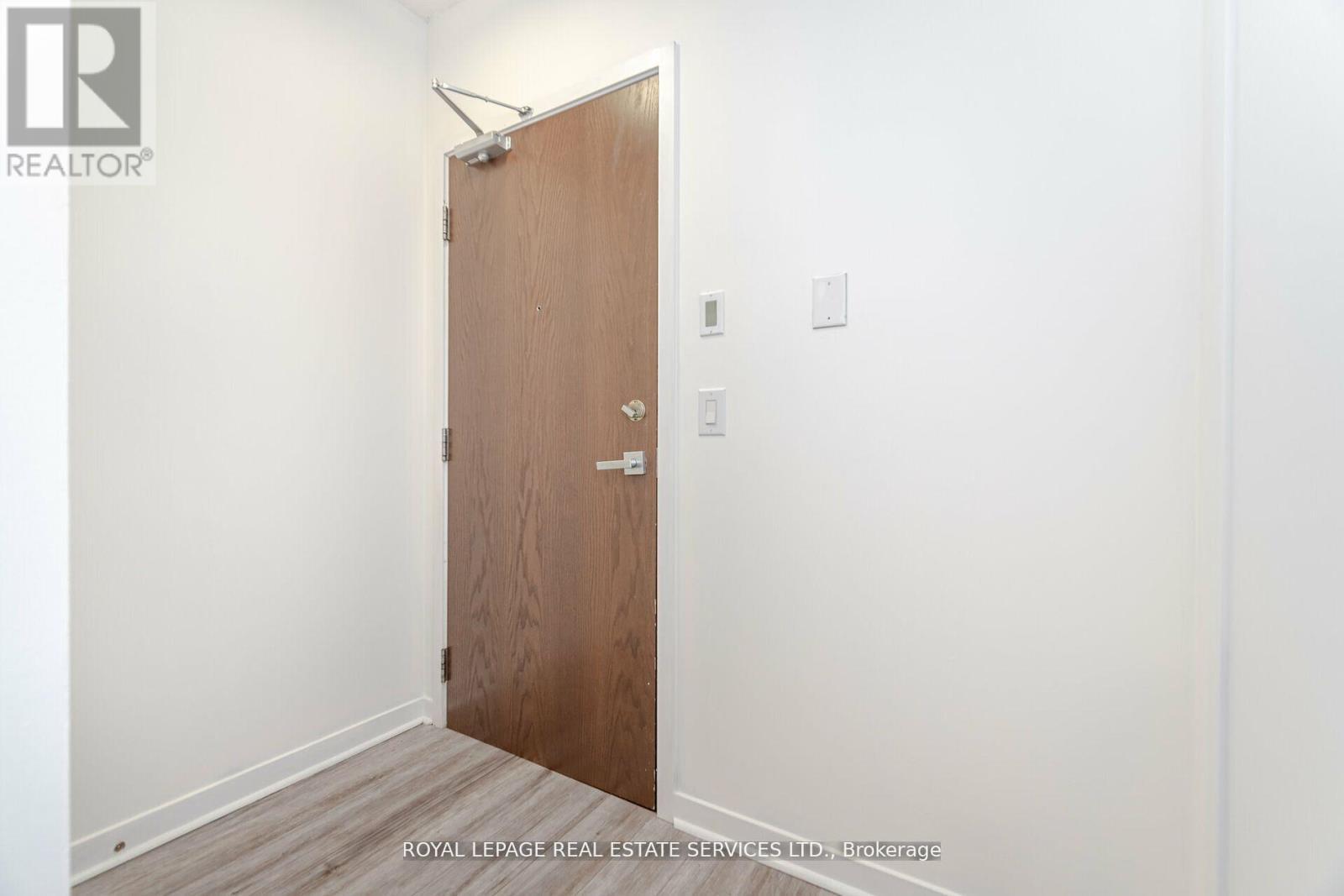 












602 - 360 SQUARE ONE DRIVE

,
Mississauga,




Ontario
L5B0E6

