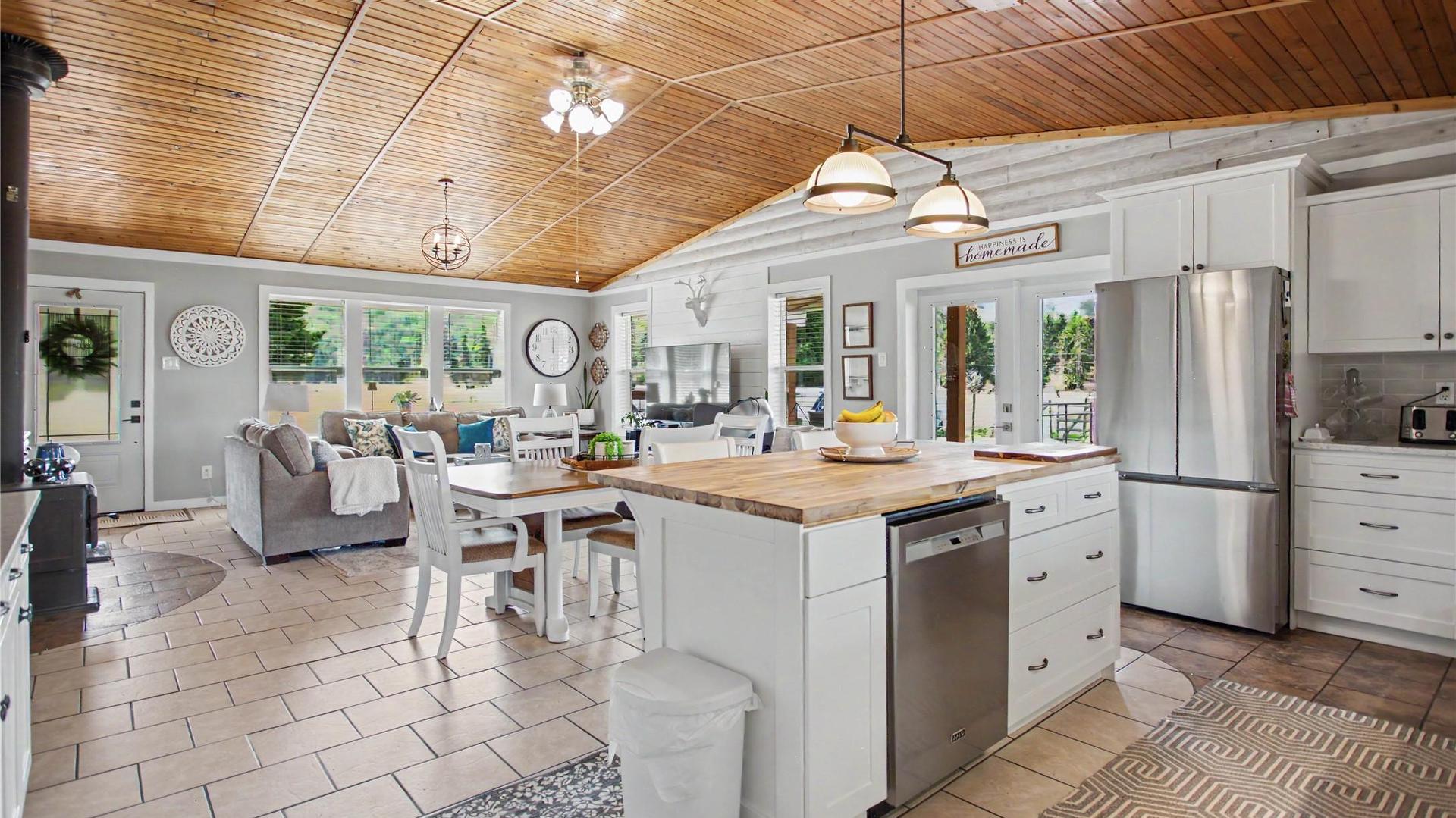 









3071


Creighton Valley

Road,
Cherryville,




BC
V0E 2G3

