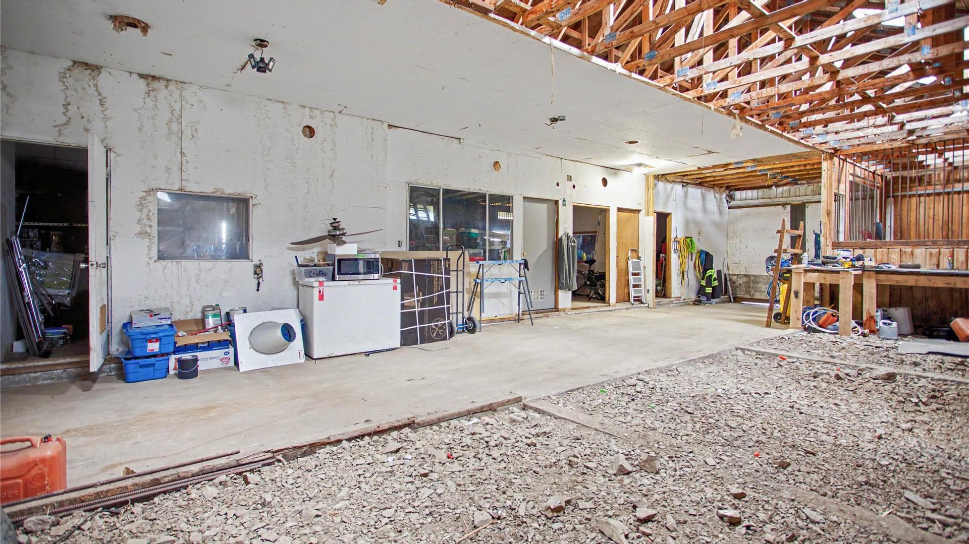 









3071


Creighton Valley

Road,
Cherryville,




BC
V0E 2G3

