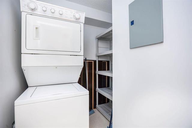 









376


Osborne

ST, 205,
Winnipeg,




MB
R3L 2V3

