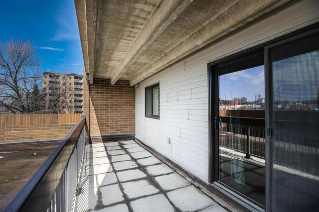 









376


Osborne

ST, 205,
Winnipeg,




MB
R3L 2V3

