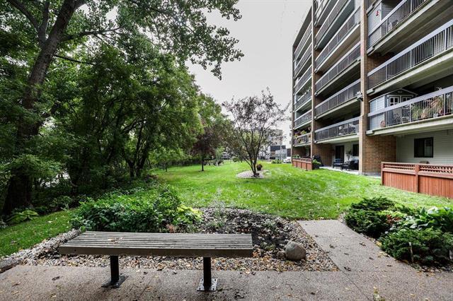 









376


Osborne

ST, 205,
Winnipeg,




MB
R3L 2V3

