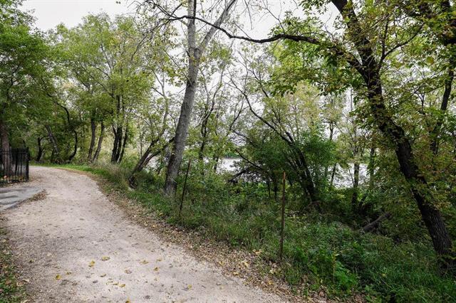 









376


Osborne

ST, 205,
Winnipeg,




MB
R3L 2V3

