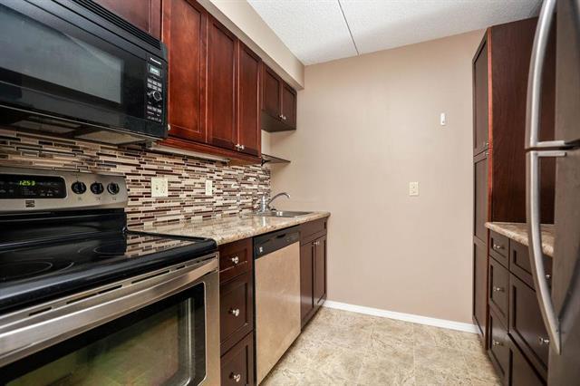 









376


Osborne

ST, 205,
Winnipeg,




MB
R3L 2V3

