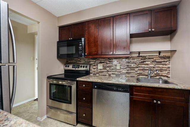 









376


Osborne

ST, 205,
Winnipeg,




MB
R3L 2V3

