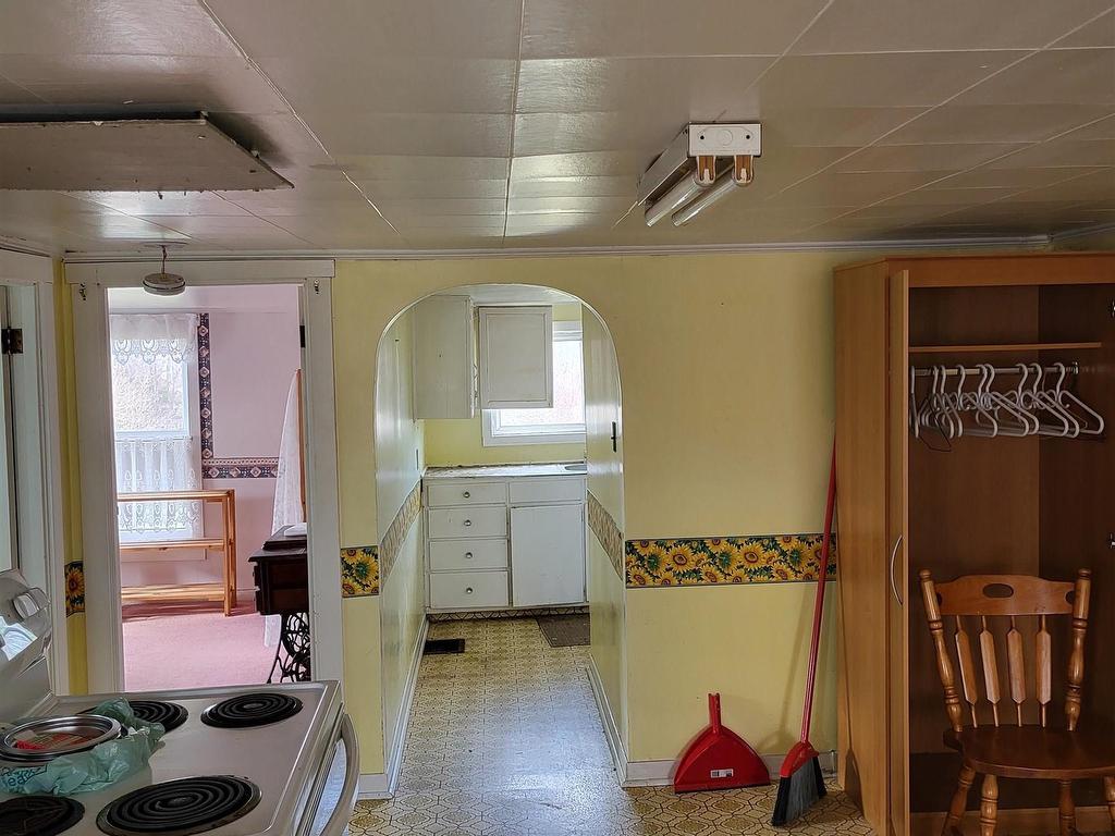 












281 Lower Truro Road

,
Lower Truro,




NS
B2N 1B2

