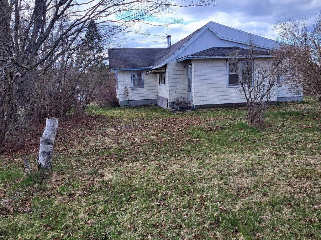 












281 Lower Truro Road

,
Lower Truro,




NS
B2N 1B2

