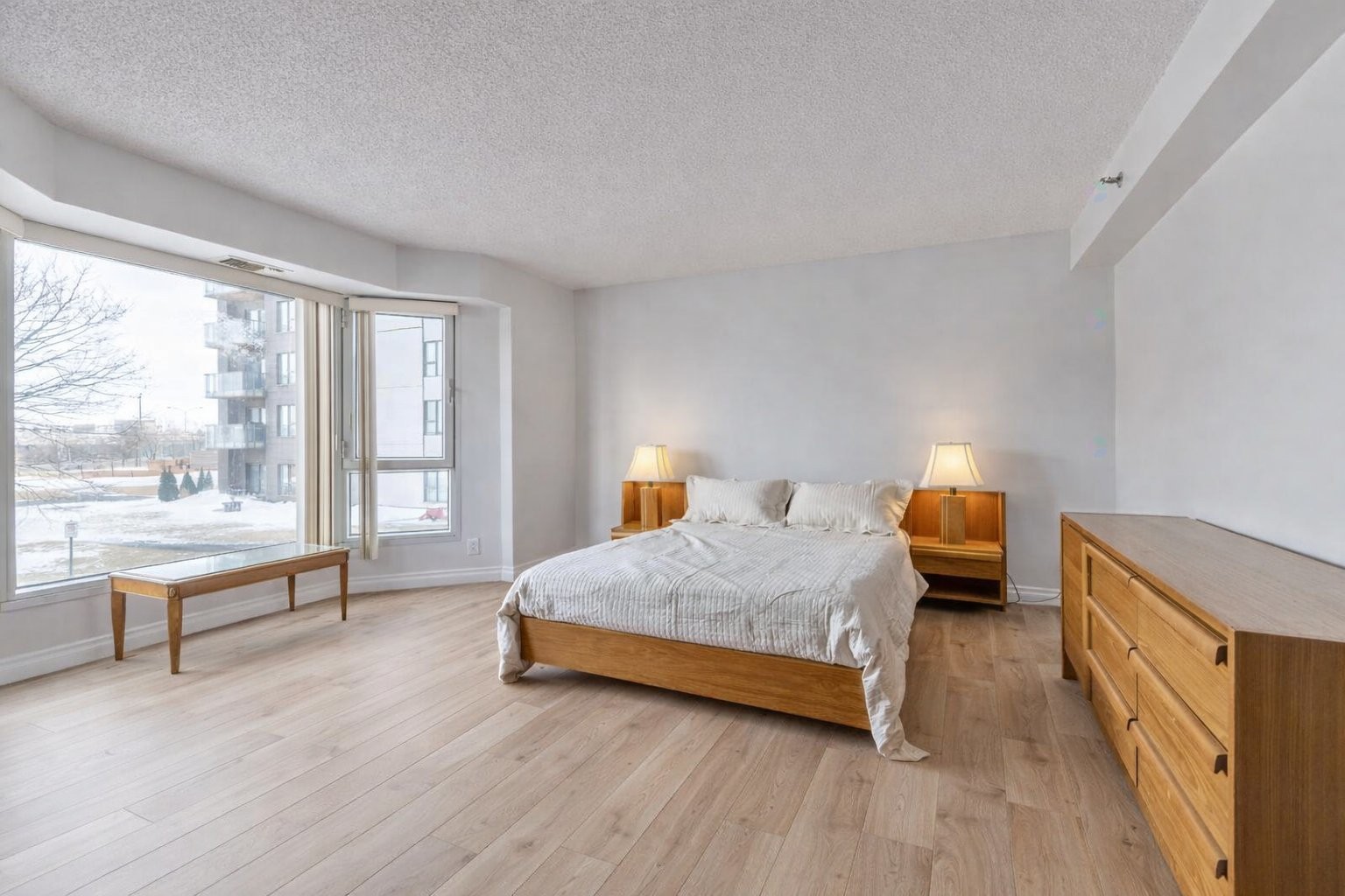 









8255


Boul. St-Laurent

, 204,
Brossard,




QC
J4X2A7

