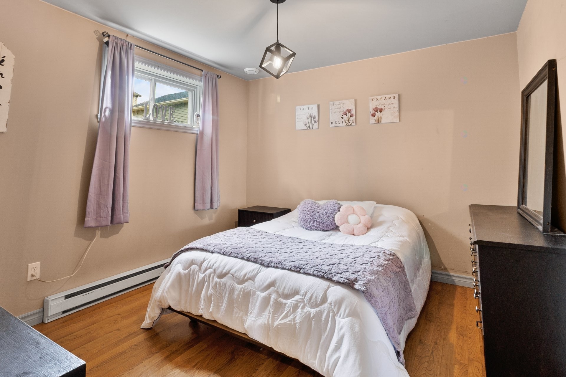 









1021


Rue Bastien

,
Sherbrooke (Brompton/Rock Forest/Saint-Élie/Deauville),




QC
J1N0K7

