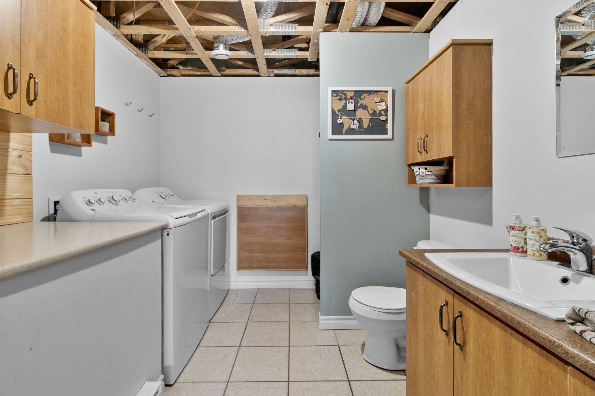 









1021


Rue Bastien

,
Sherbrooke (Brompton/Rock Forest/Saint-Élie/Deauville),




QC
J1N0K7

