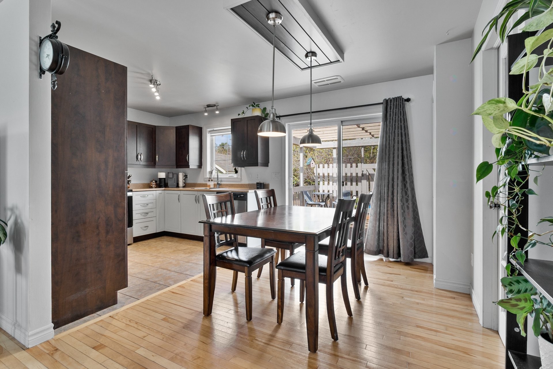 









1021


Rue Bastien

,
Sherbrooke (Brompton/Rock Forest/Saint-Élie/Deauville),




QC
J1N0K7

