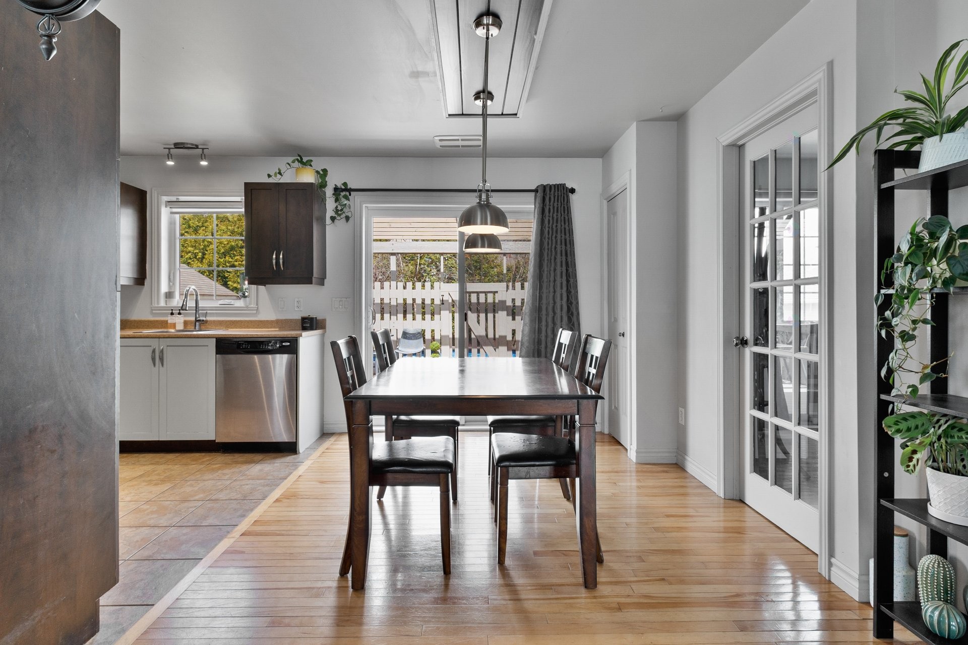 









1021


Rue Bastien

,
Sherbrooke (Brompton/Rock Forest/Saint-Élie/Deauville),




QC
J1N0K7

