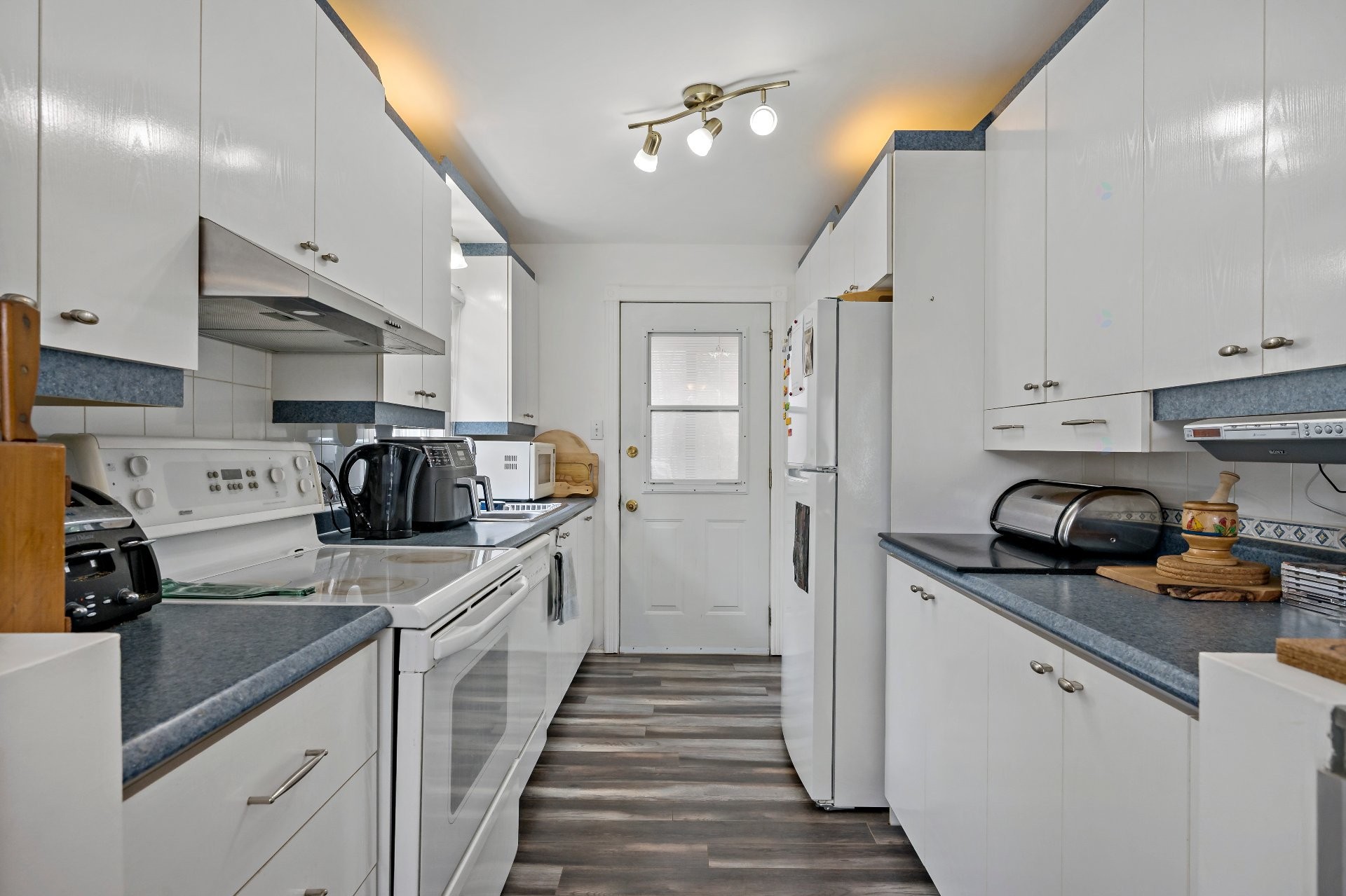 









1089


Ch. du Domaine

,
Saint-André-Avellin,




QC
J0V1W0

