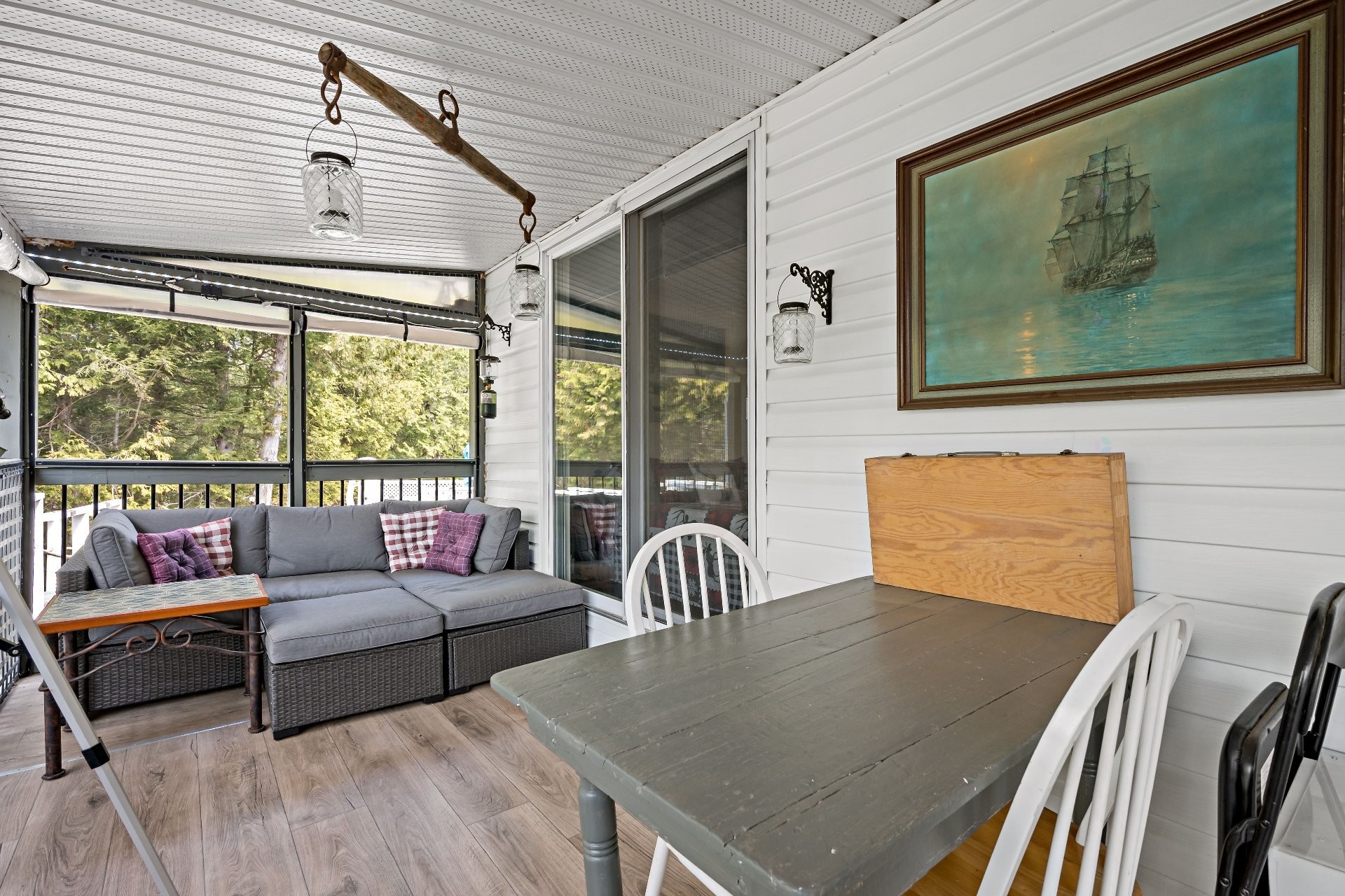 









1089


Ch. du Domaine

,
Saint-André-Avellin,




QC
J0V1W0

