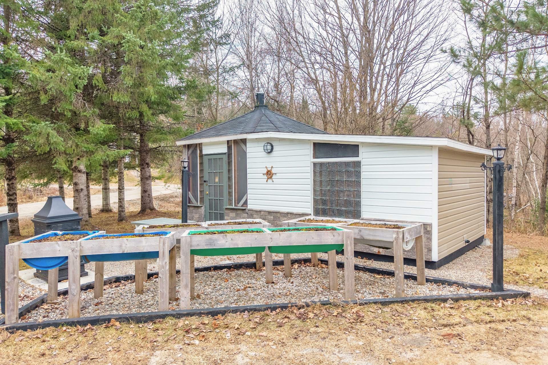 









1089


Ch. du Domaine

,
Saint-André-Avellin,




QC
J0V1W0

