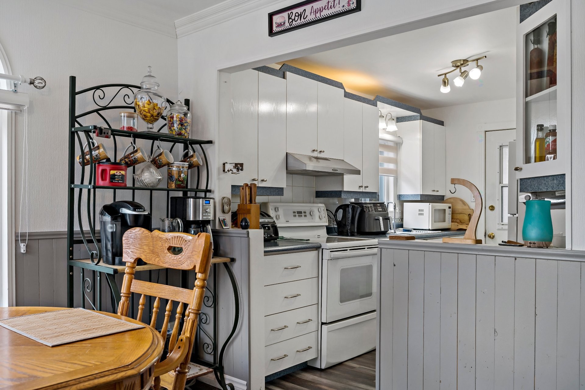 









1089


Ch. du Domaine

,
Saint-André-Avellin,




QC
J0V1W0

