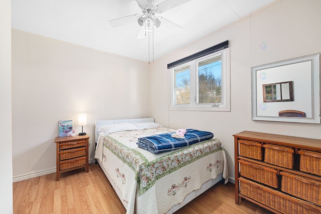 









14


Rue Benthley

,
Portage-du-Fort,




QC
J0X2T0

