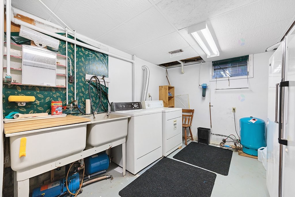 









14


Rue Benthley

,
Portage-du-Fort,




QC
J0X2T0

